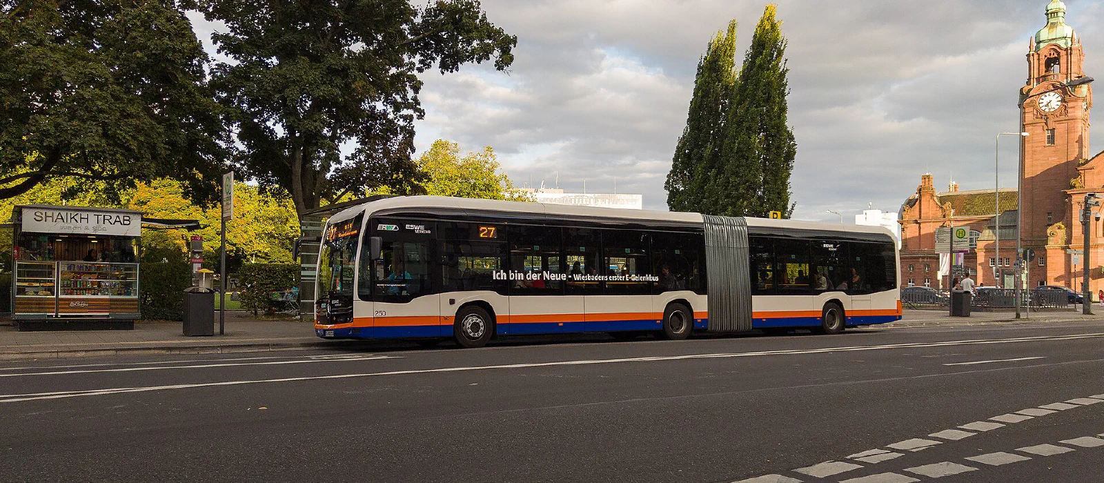 Elektrobus von ESWE Verkehr in Wiesbaden. Rund 100 deutsche Verkehrsbetriebe beschaffen jedes Jahr Fahrzeuge dieser Art.